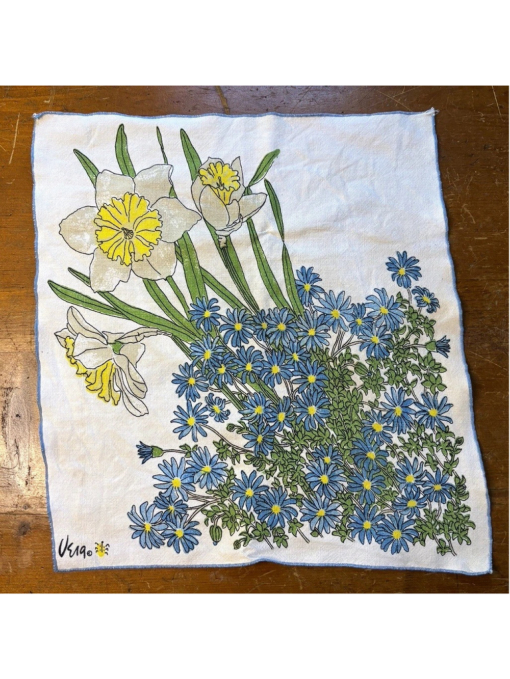 Vintage Vera Neumann Floral Hankie 1960s Daffodil Daisy Ladybug 16” Square